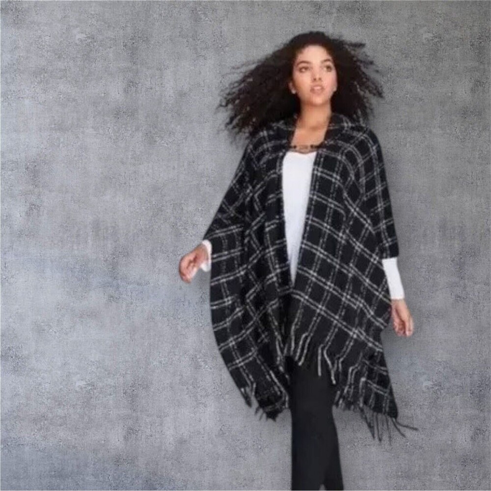 NWT Lane Bryant Woman's OS Shawl Wrap Ruana Fringe Black Silver Metallic Thread